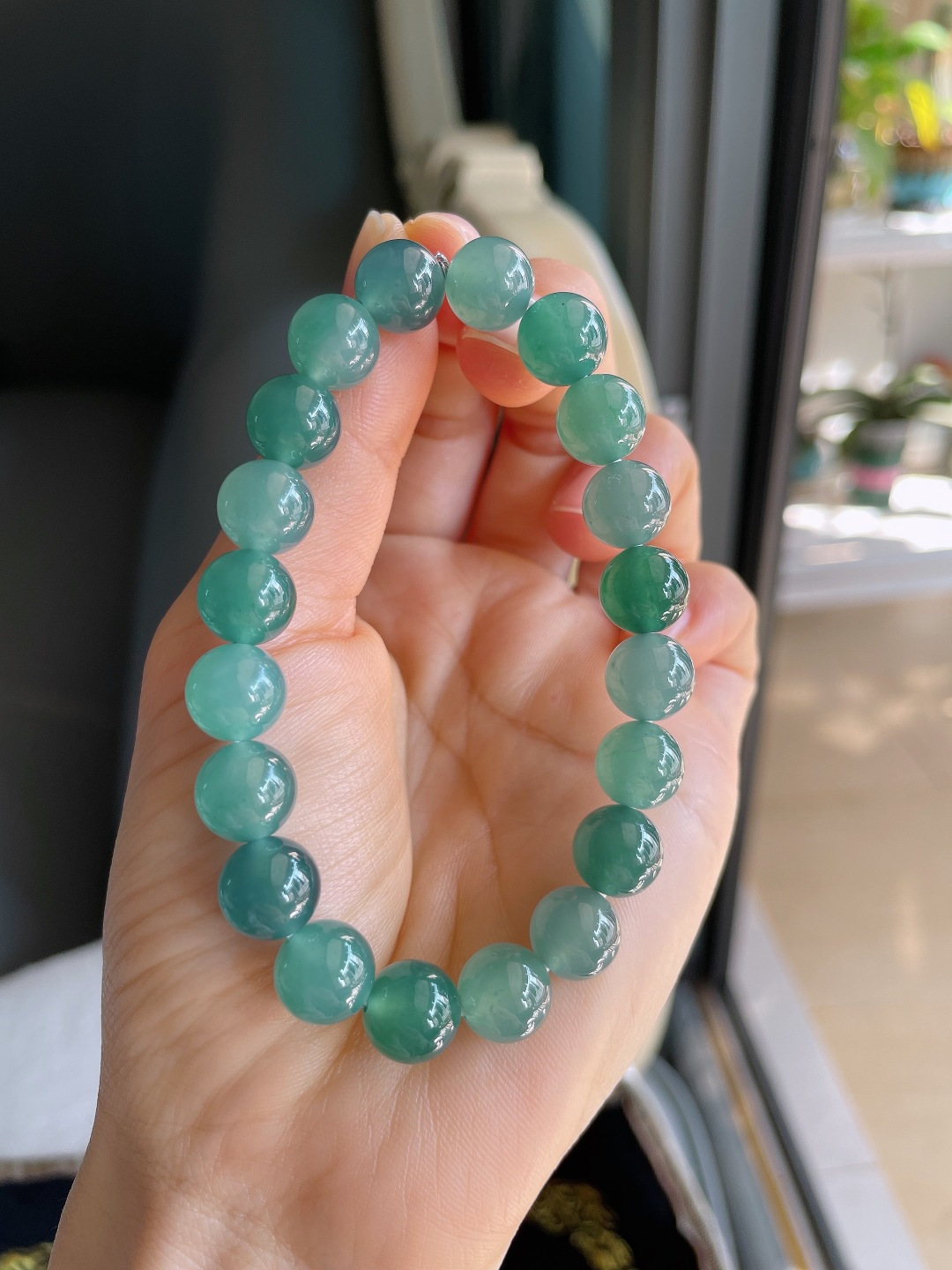天然翡翠A货，冰蓝水多宝手串，尺寸：9.8mm。【编3373】