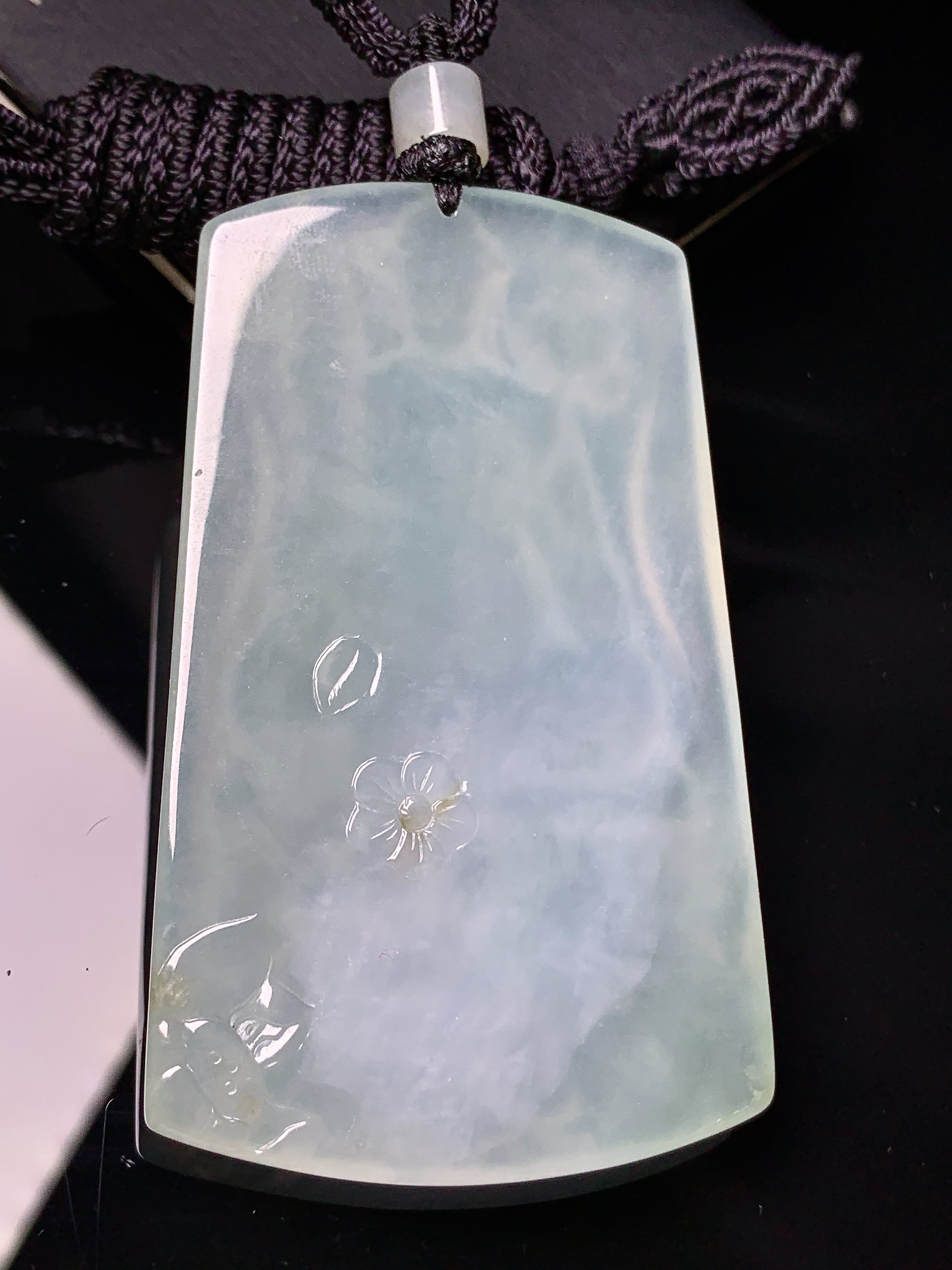 冰种观音菩萨吊坠 玉质细腻 色泽艳丽清新 水润亮眼 整体尺寸67*40.2*5.8 L1