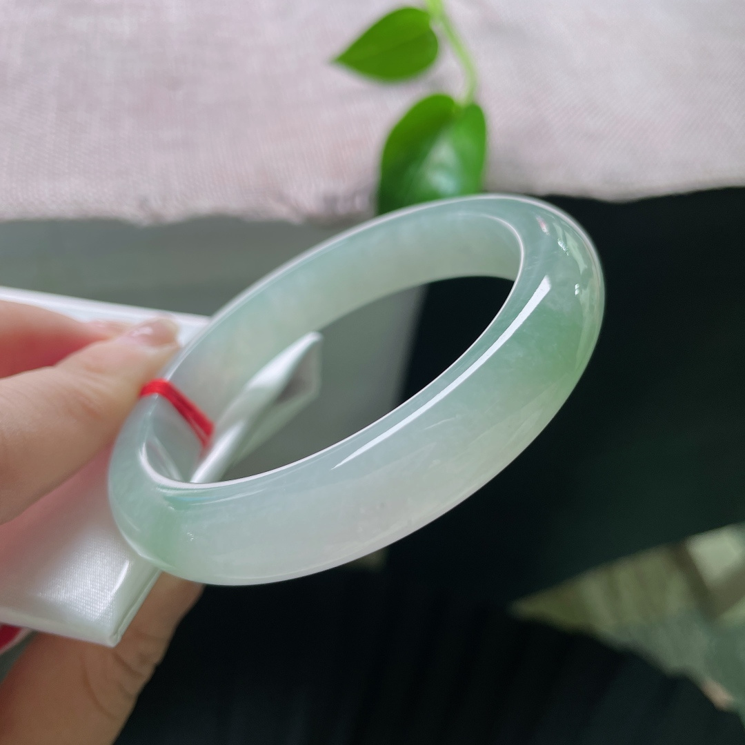 57/12.1/8.2绿底正圈，晴天碧水，有种空灵澄澈的美，种老，清润泛光，无裂，ss58891a
