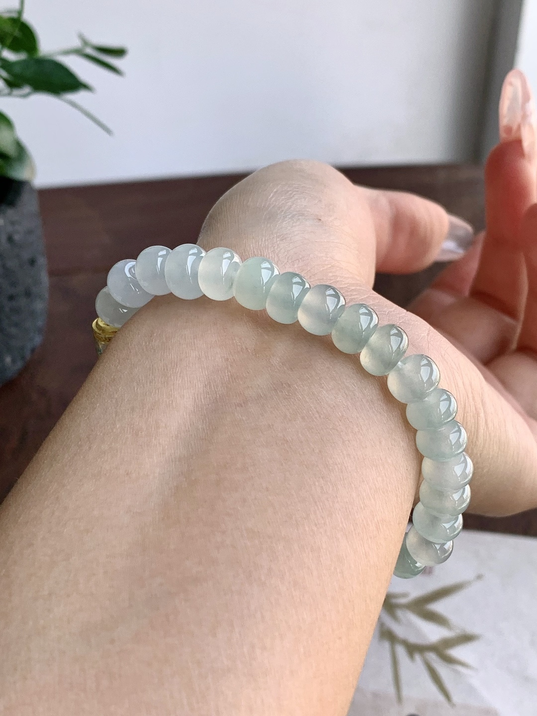 【珠子】🫧冰晴水手串算盘珠手串 【说明】缅甸 性比高 【尺寸】8.8-5.5mm 【重量】24.4克