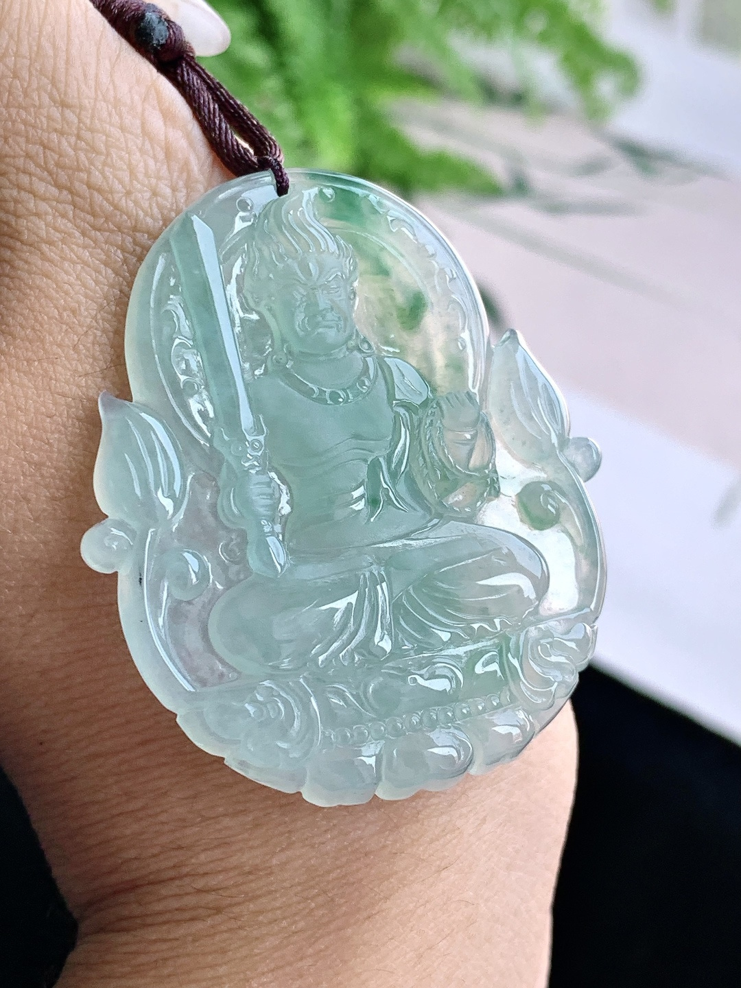 【裸石】️冰飘绿花不动明吊坠【说明】缅甸 性比高 飘花【尺寸】50-41.6-5【重量】20克