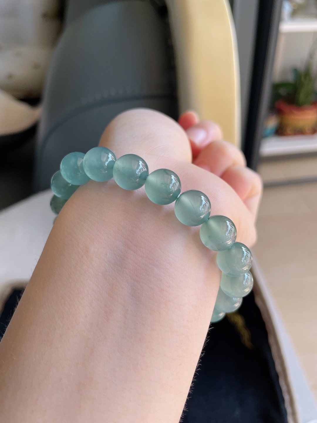 天然翡翠A货，冰种天空蓝手串，尺寸：9.8mm。【编3453】