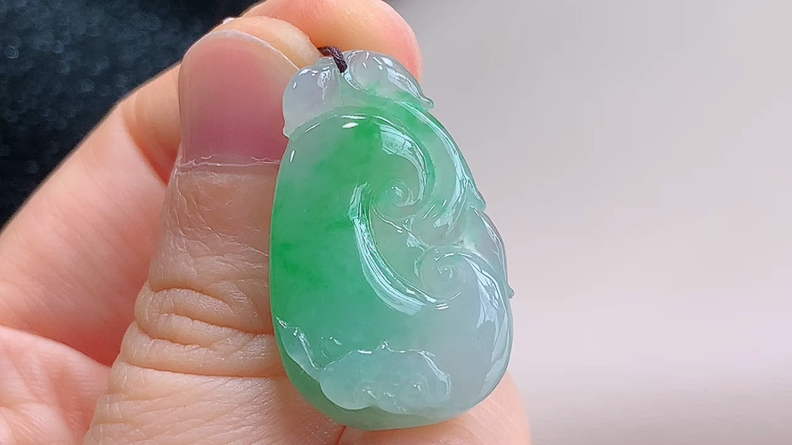 ️ 如意，无裂，尺寸28.5-17.6-5.6mm，包A附证书