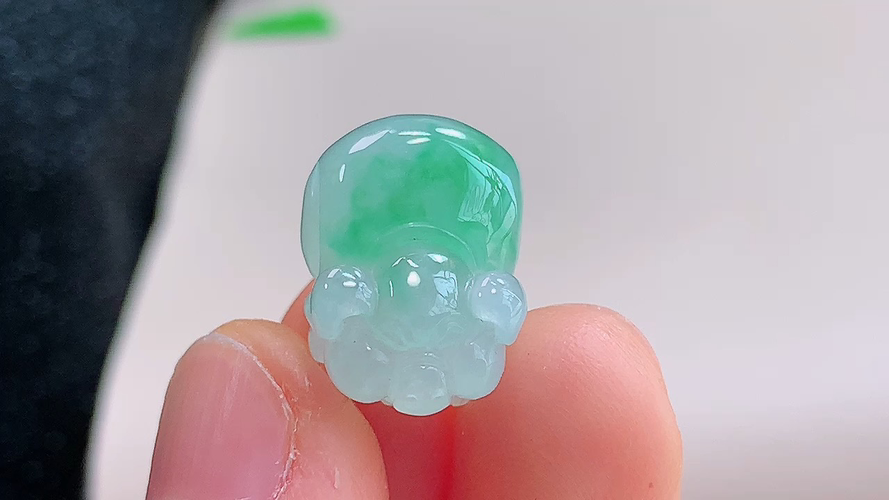 ️ 福猪，无裂，尺寸17.3-12.3-10.8mm，包A附证书