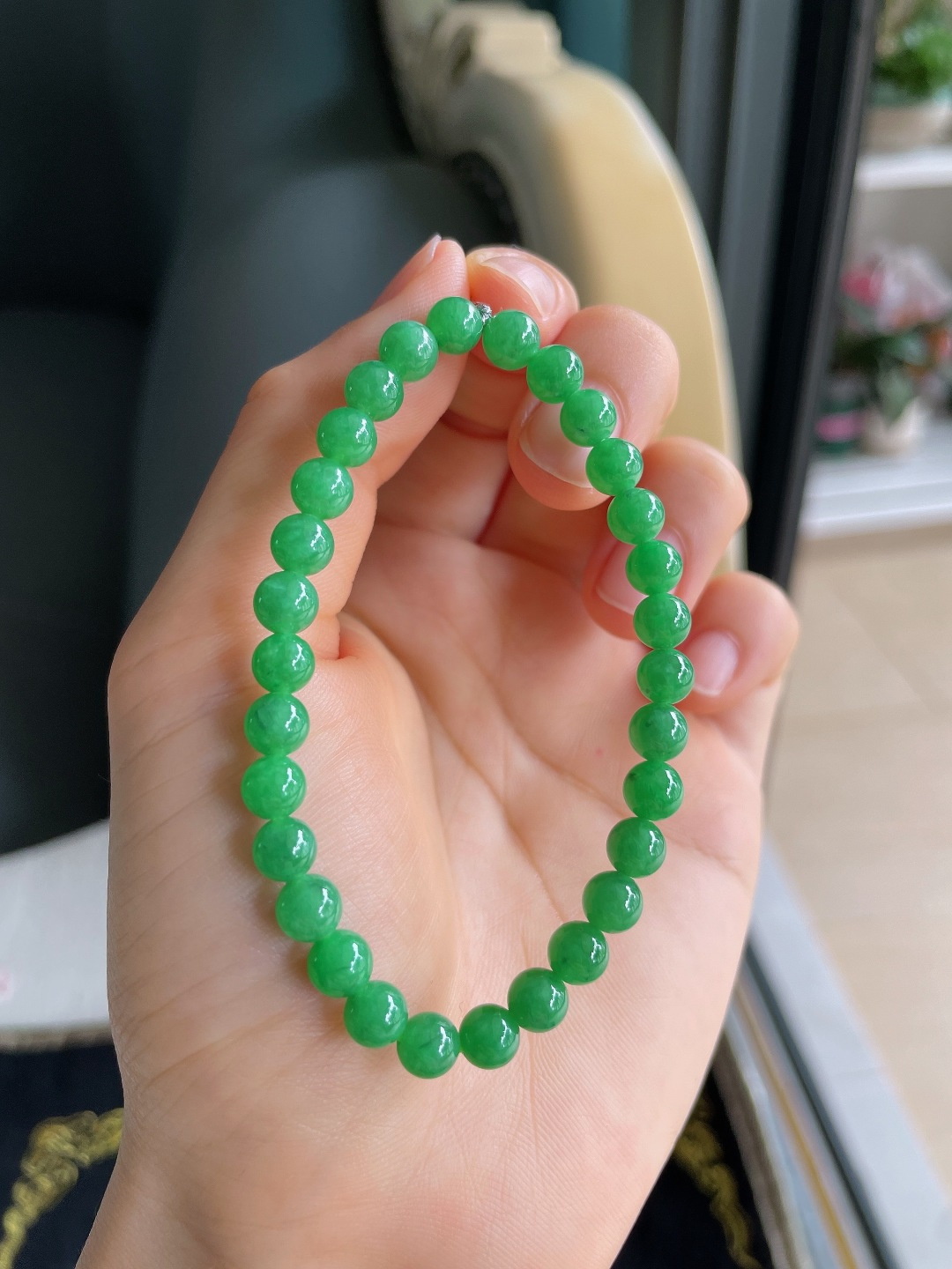 缅甸天然翡翠A货，冰满绿手链，尺寸：6mm。【编4554】