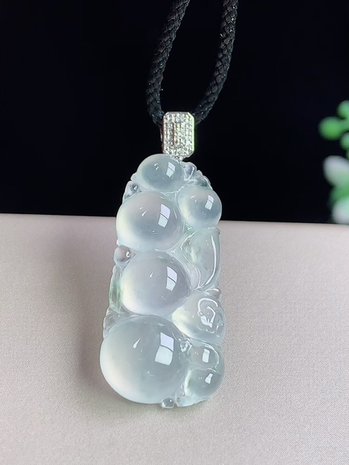 18k金镶冰种生肖灵猴，无裂，尺寸28.5-13.3-5.6mm，j12pa09