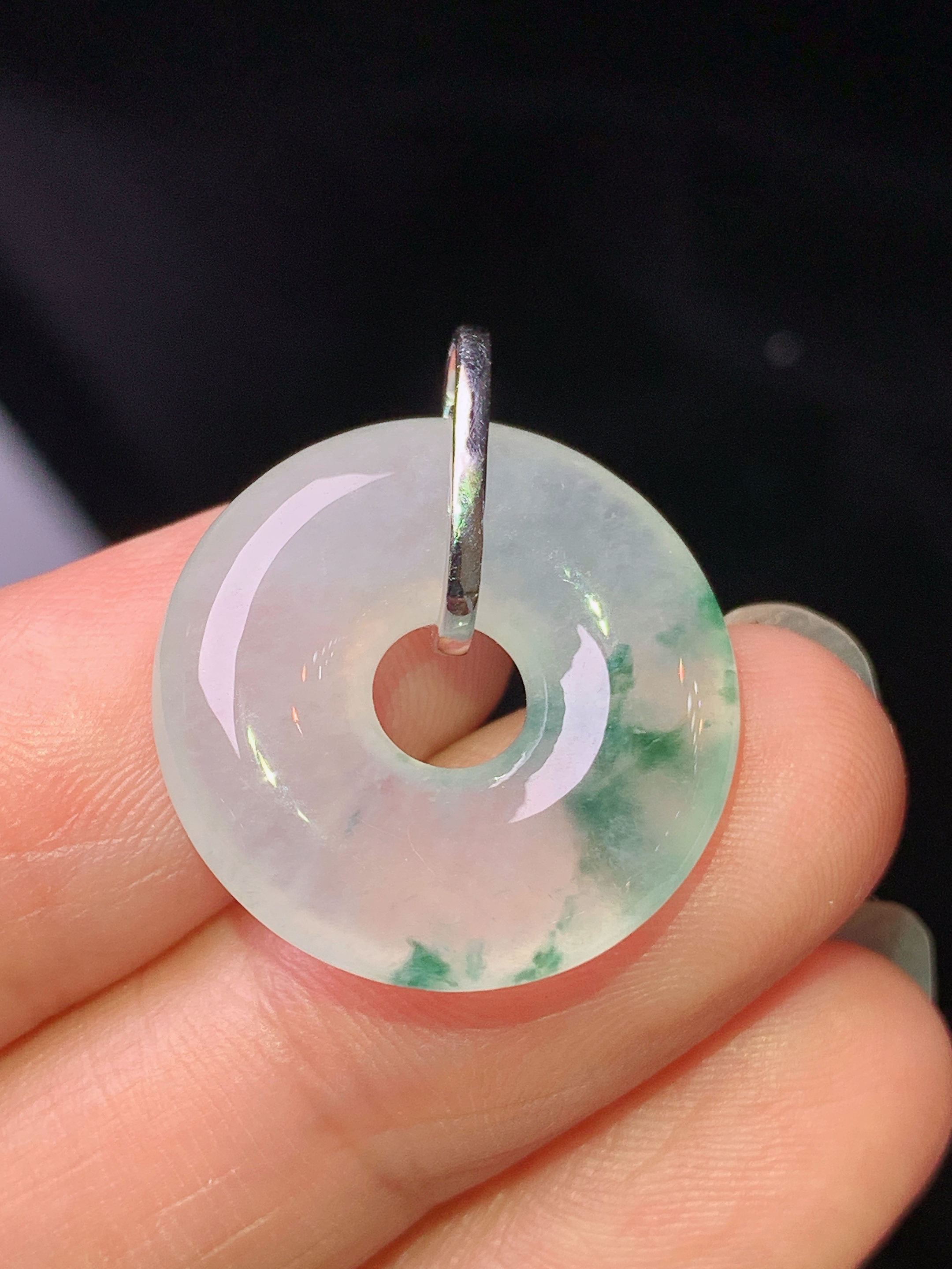 18k金钻镶嵌冰飘花平时环吊坠 玉质细腻 色泽艳丽清新 水润亮眼 整体尺寸23.8*20.2*5.3 m1