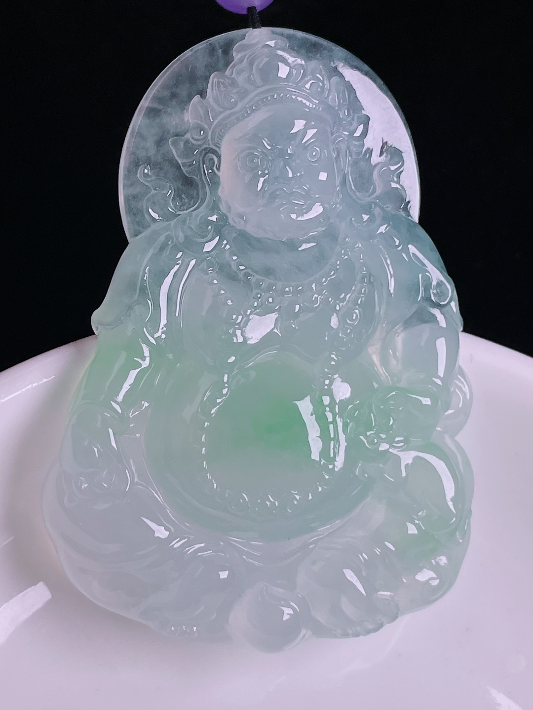冰绿观音，老种起光，细底通透，尺寸：52.7/37.6/7mm0912