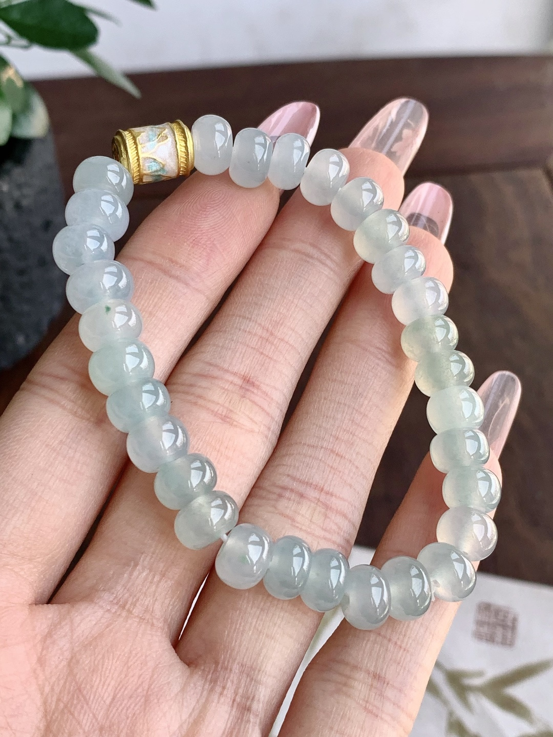 【珠子】🫧冰晴水手串算盘珠手串 【说明】缅甸 性比高 【尺寸】8.8-5.5mm 【重量】24.4克