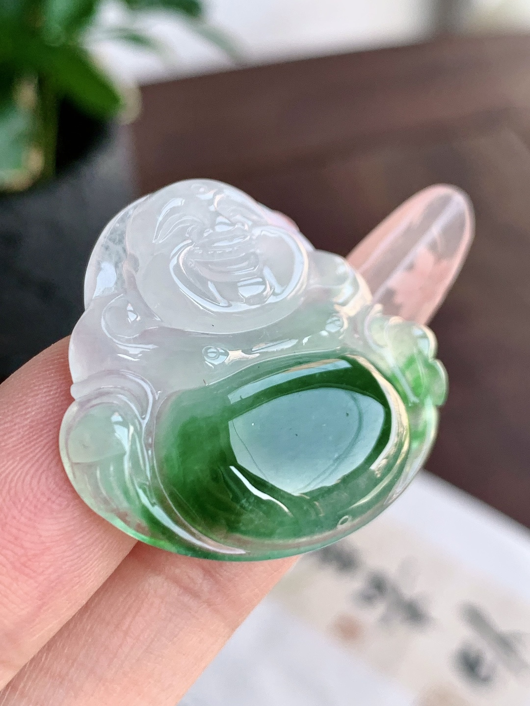 【裸石】🫧冰飘绿花佛公吊坠【说明】缅甸 性比高  飘花 肚里藏金【尺寸】31.4-34.5-5.8【重量】9.8克