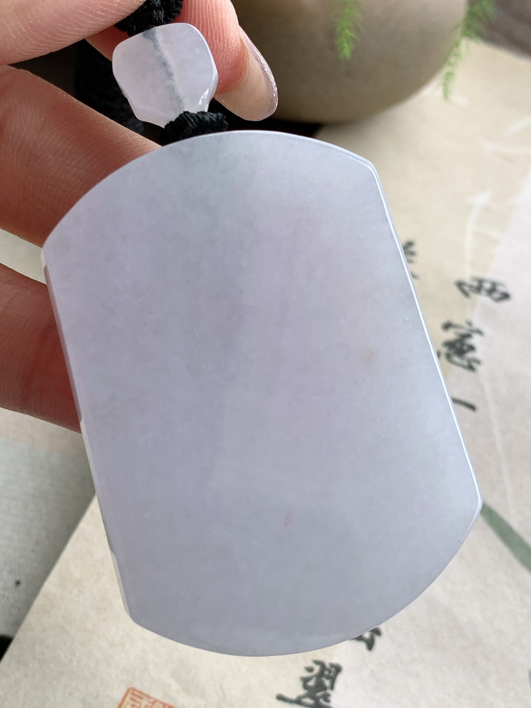 【裸石】️糯冰紫底生肖马飘绿花马上成功吊坠【说明】缅甸 性比高 超厚 飘花【尺寸】54.3-39.4-11.7【重量】63克