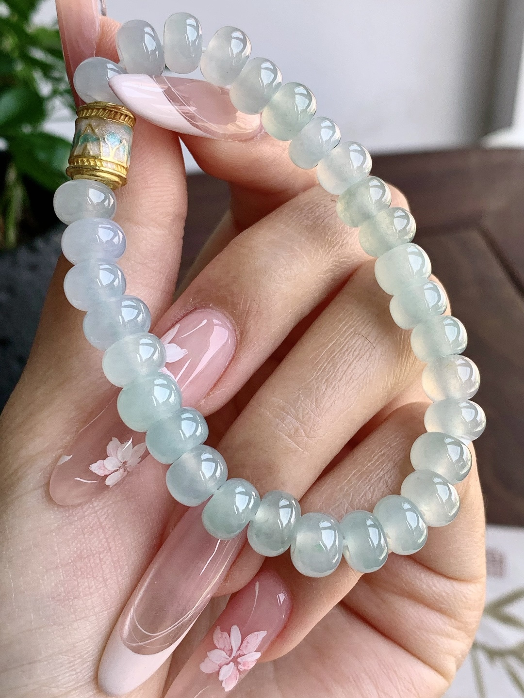 【珠子】🫧冰晴水手串算盘珠手串 【说明】缅甸 性比高 【尺寸】8.8-5.5mm 【重量】24.4克