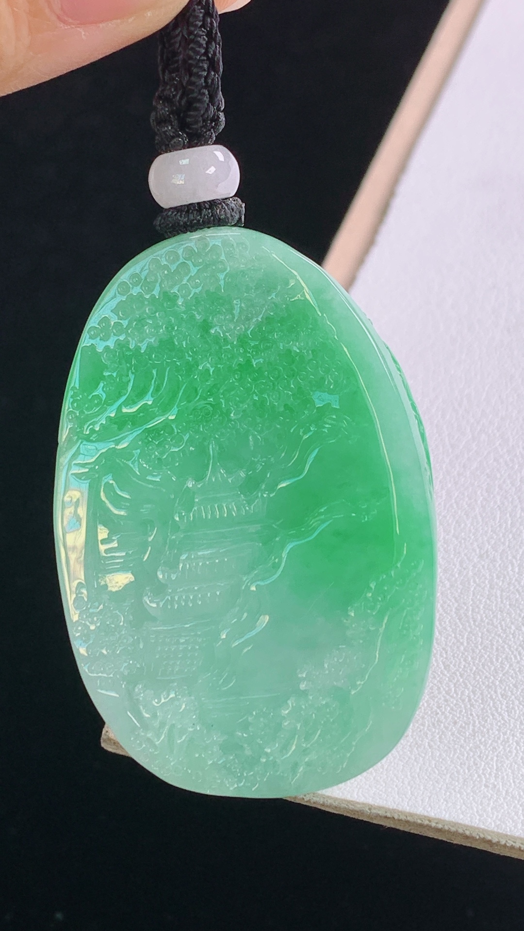 阳绿山水牌，色泽明艳，底子细腻，无裂，尺寸:48.7-32.6-14.2mm 10