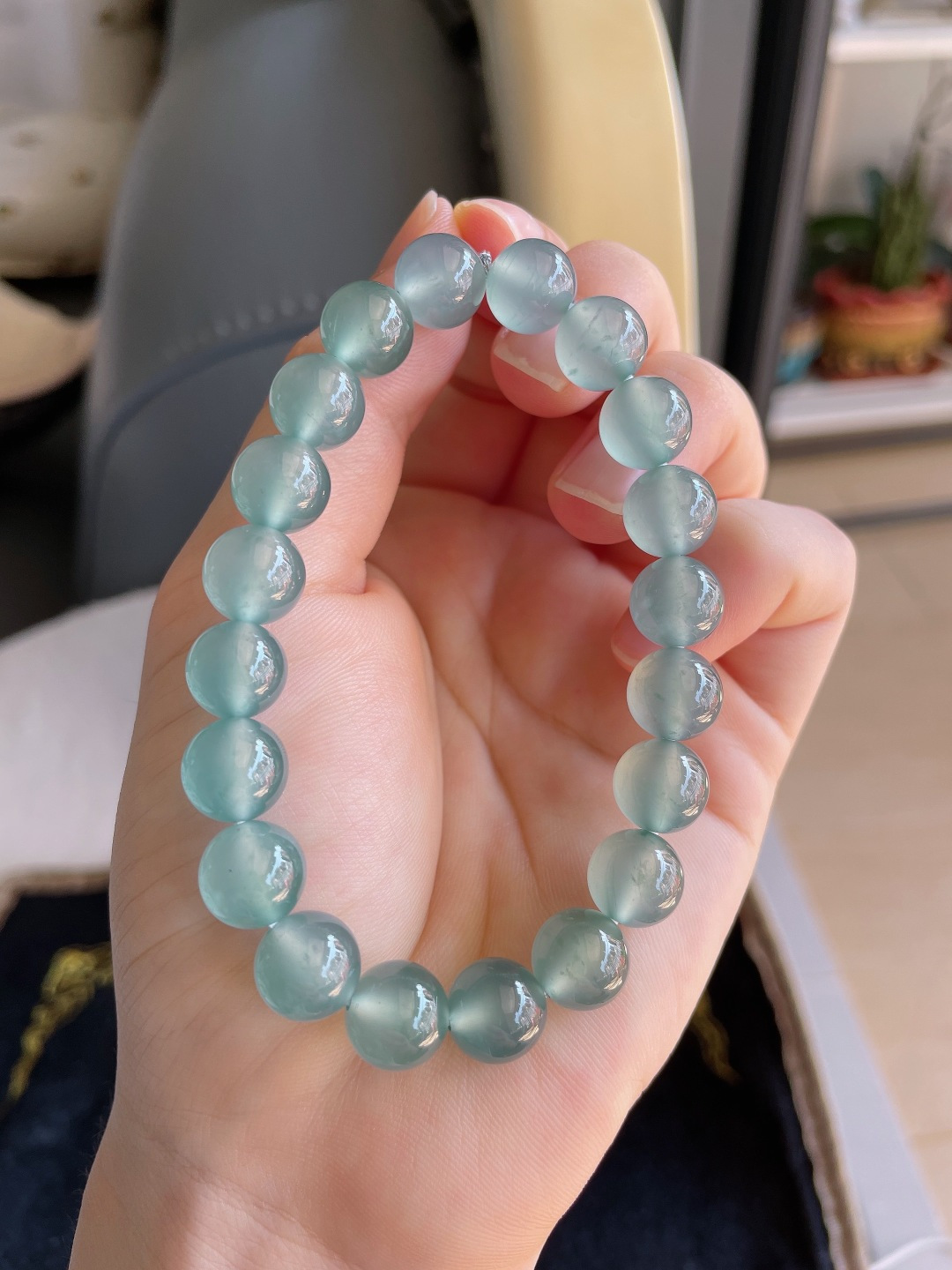 天然翡翠A货，冰种天空蓝手串，尺寸：9.8mm。【编3453】