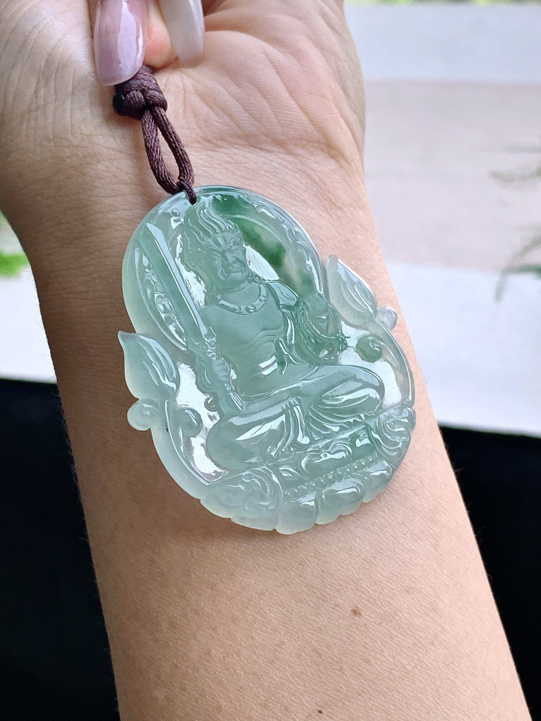 【裸石】️冰飘绿花不动明吊坠【说明】缅甸 性比高 飘花【尺寸】50-41.6-5【重量】20克