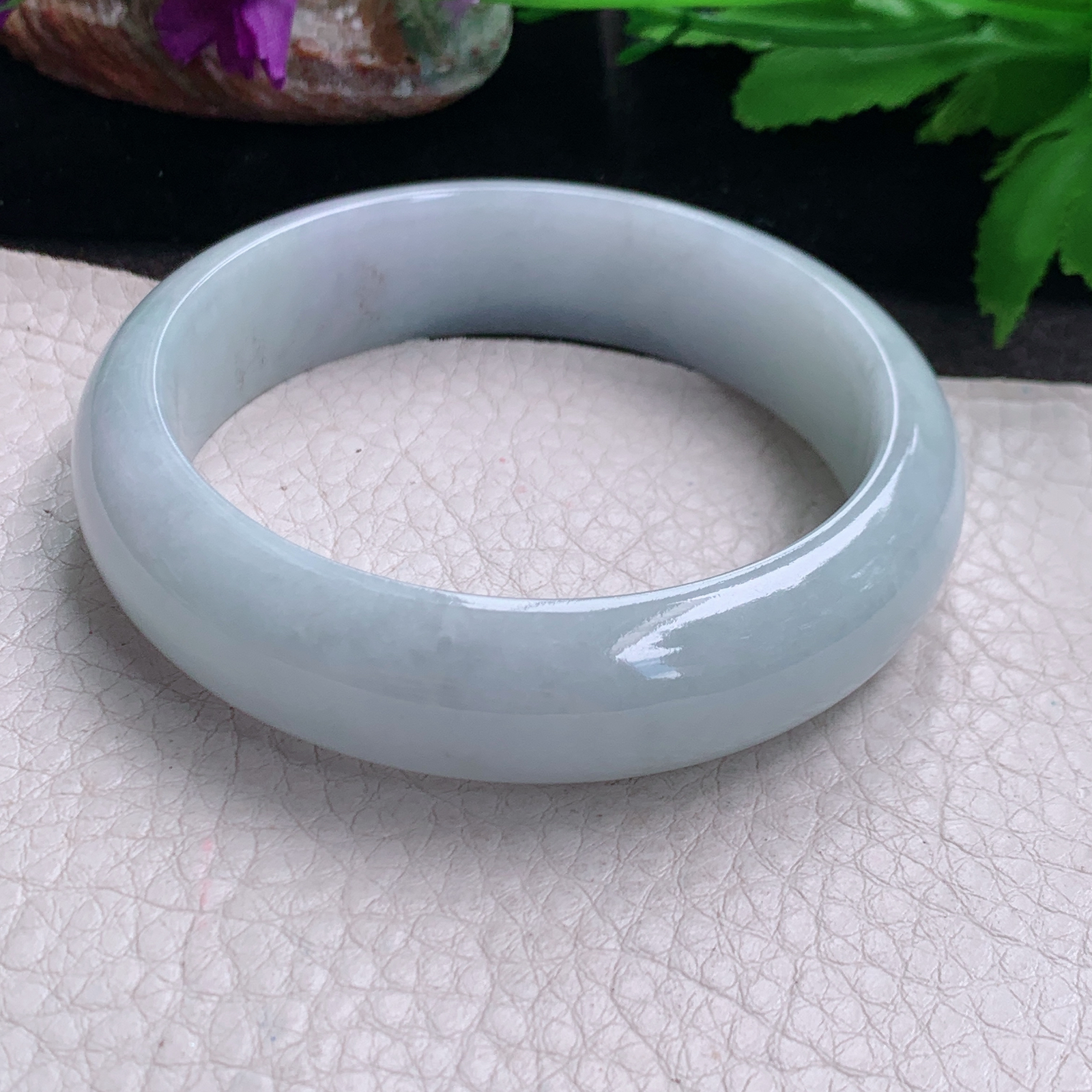 ll自然光57*15.6*8.2轮胎镯 缅甸翡翠a货玉手镯精美纯美宽边玉手环