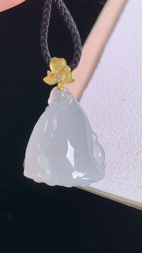 18K冰种飘花莲蓬吊坠，无裂，尺寸:23.8-17.8-15.4-9.0mm 10