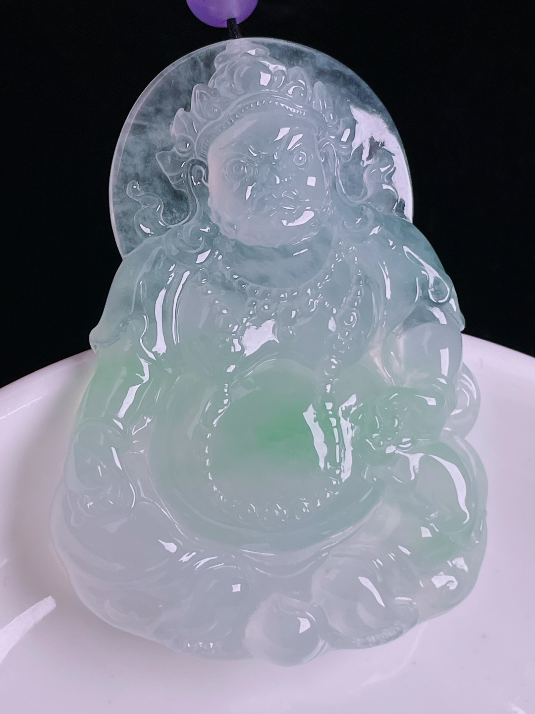 冰绿观音，老种起光，细底通透，尺寸：52.7/37.6/7mm0912