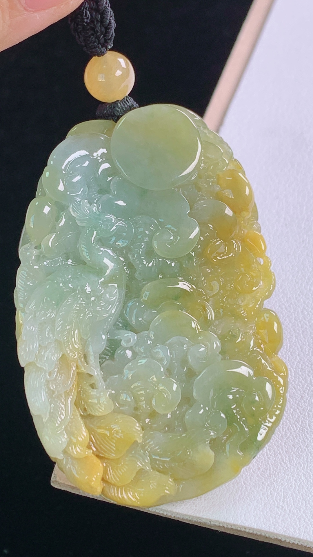 ️黄翡凤凰 天然黄翡，雕工精湛，无裂 尺寸:61.7-40.7-15.7mm 10
