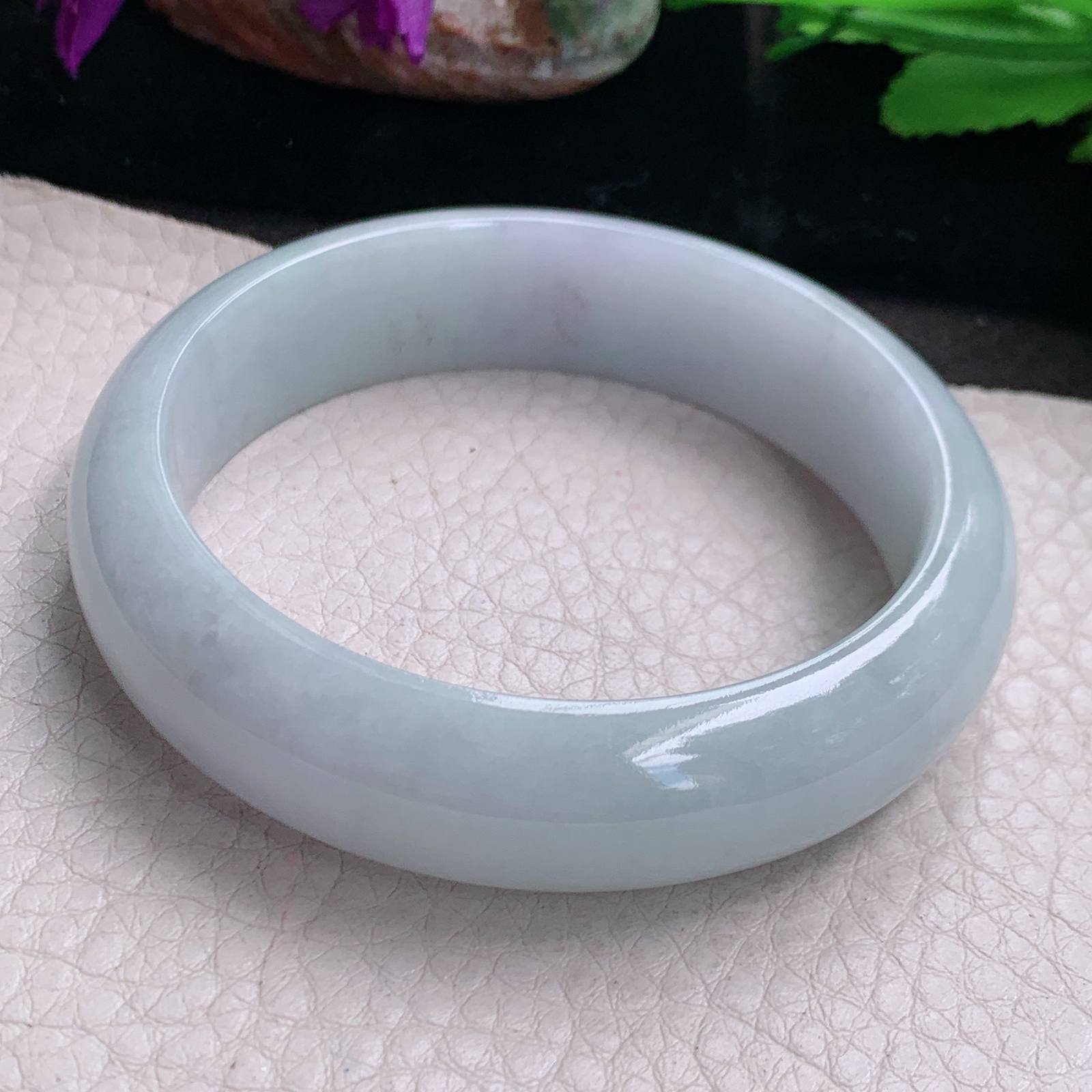 ll自然光57*15.6*8.2轮胎镯 缅甸翡翠a货玉手镯精美纯美宽边玉手环