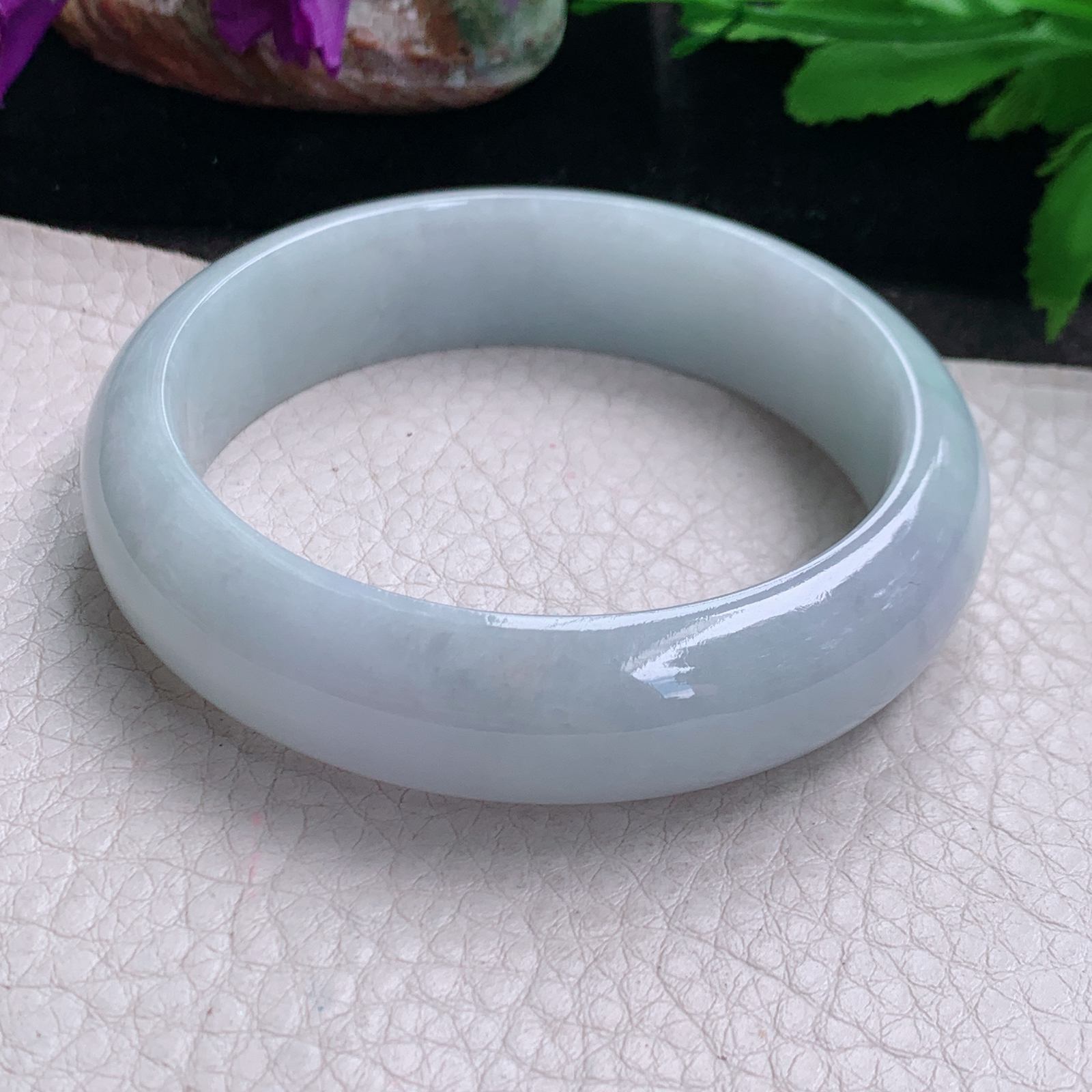 ll自然光57*15.6*8.2轮胎镯 缅甸翡翠a货玉手镯精美纯美宽边玉手环