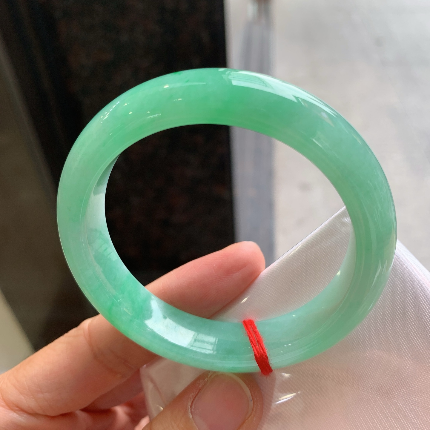 正圈飘绿 无裂 尺寸：54/13/8.5