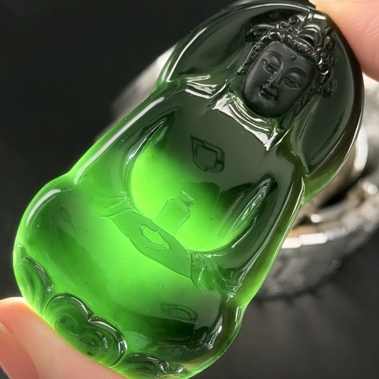 ️ 精品墨翠立体素衣观音 种好色正 黑度极好 打灯通透 油性十足，51.5-33.1-1