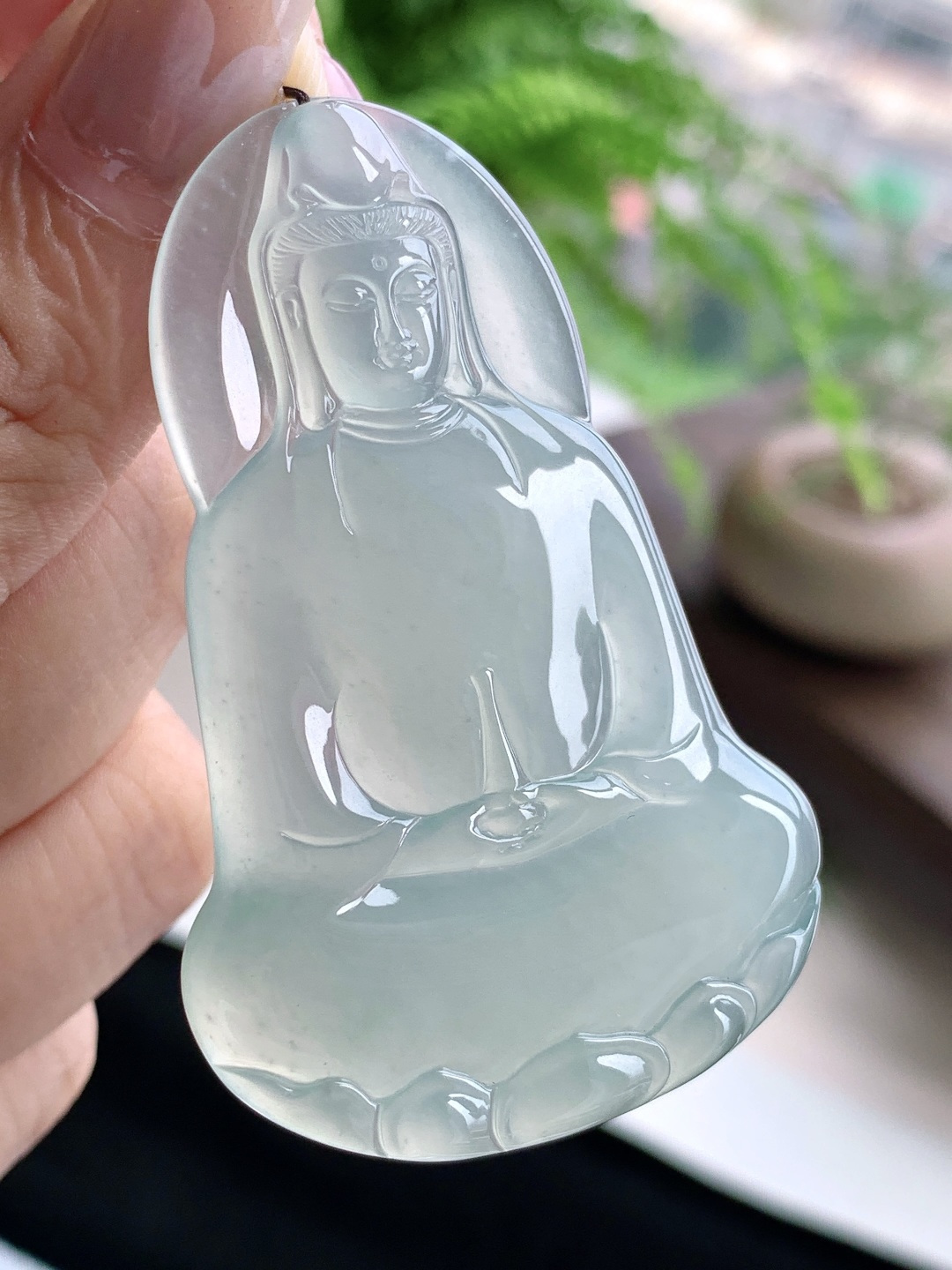 【裸石】️冰种晴水大素衣观音吊坠【说明】缅甸 性比高 一刀切【尺寸】59-38-5.5【重量】22.6克