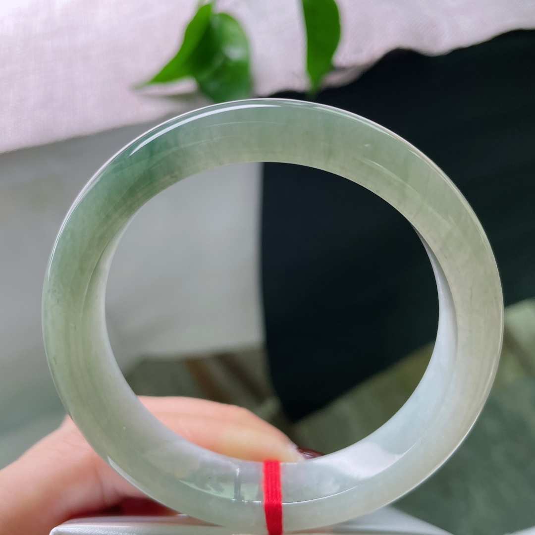 57.5/12.6/8.4，冰油正圈，种老，像时间凝冻的琥珀光，无裂，ss58943a