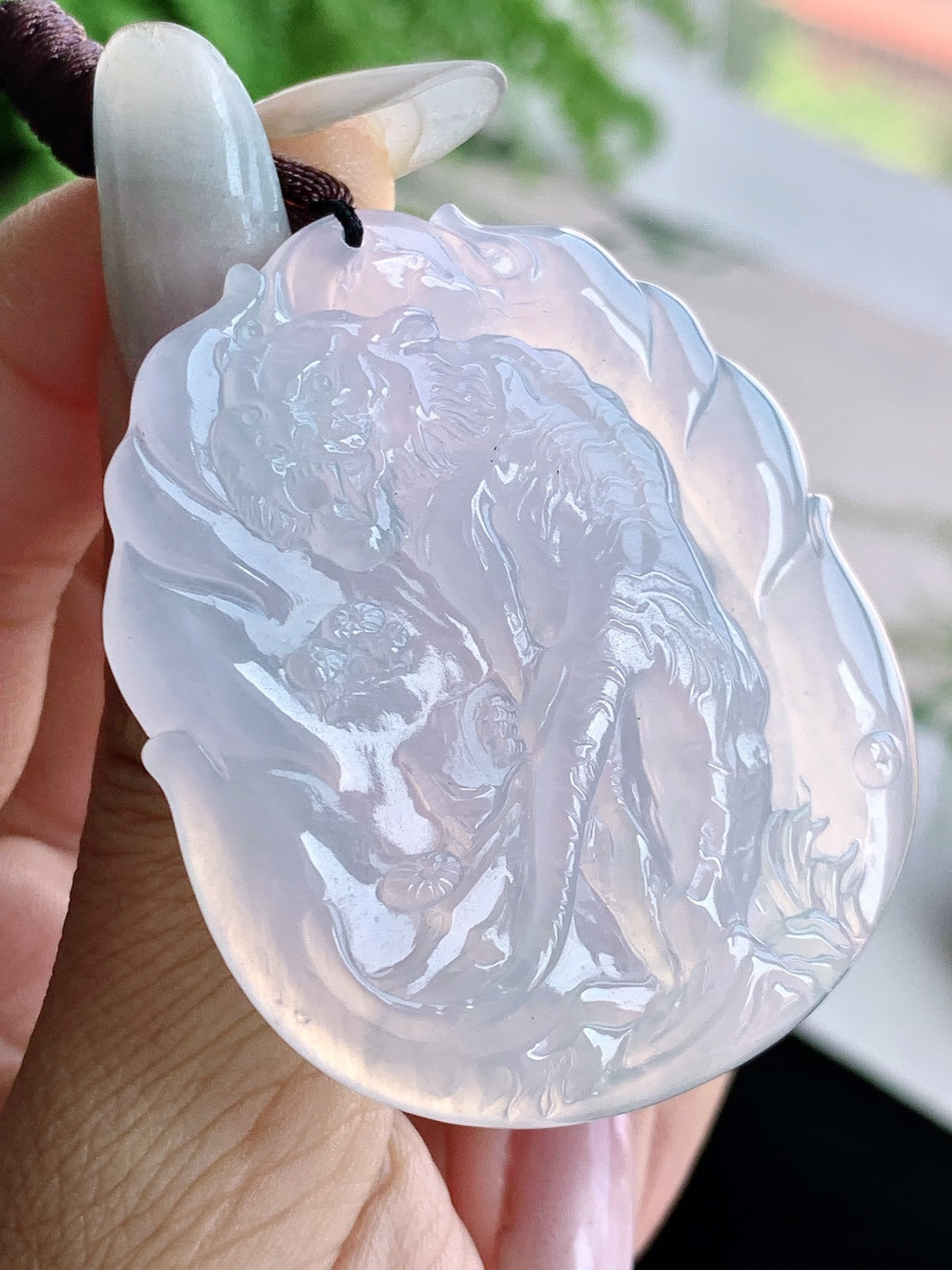 【裸石】️白冰上山虎生肖虎牌吊坠【说明】缅甸 性比高 厚装【尺寸】50.6-41.8-6【重量】24克