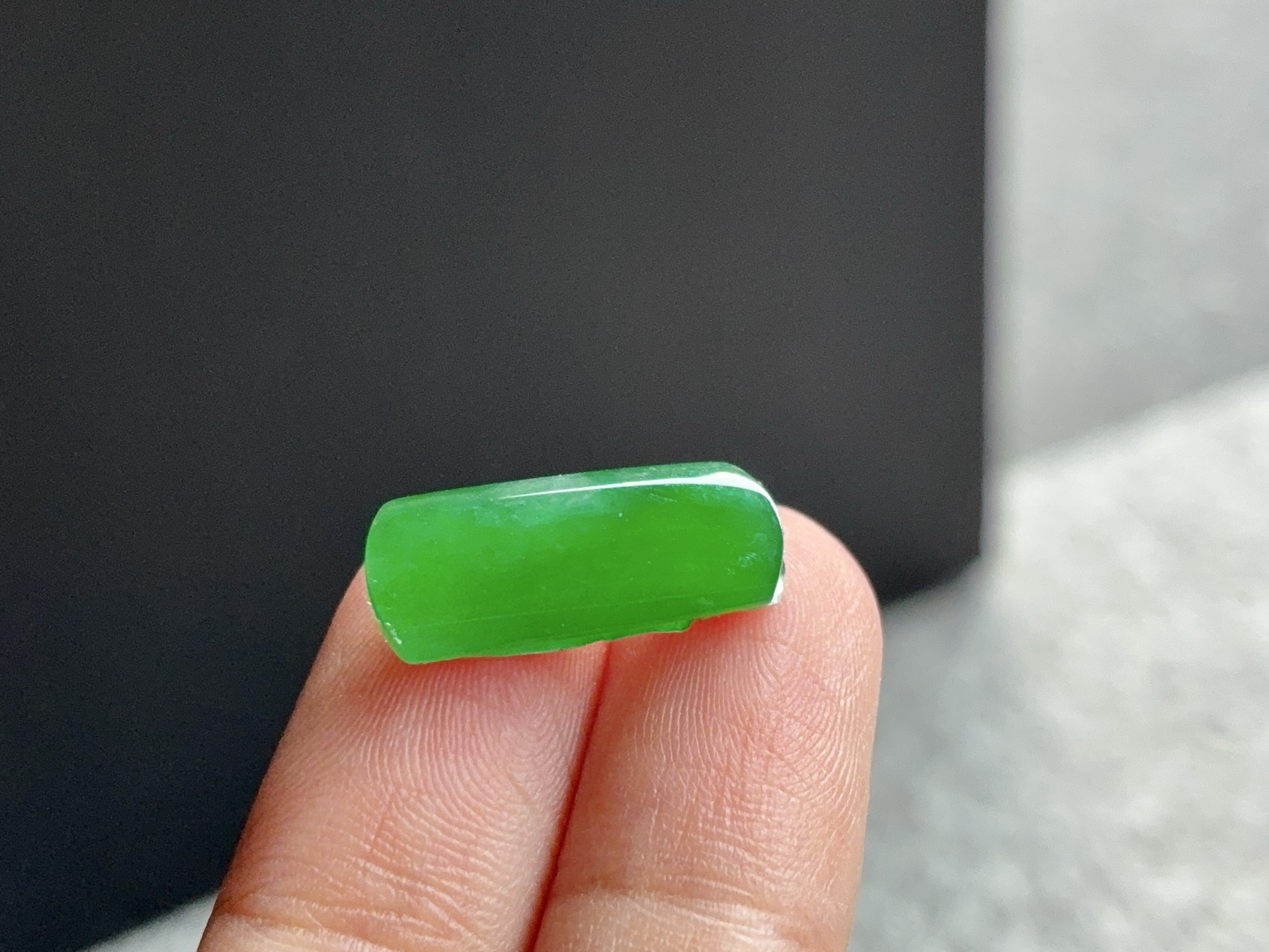 ️ 【冰绿马鞍】 尺寸：17.5×7.5×3.5 温润凝翠，韵承东方