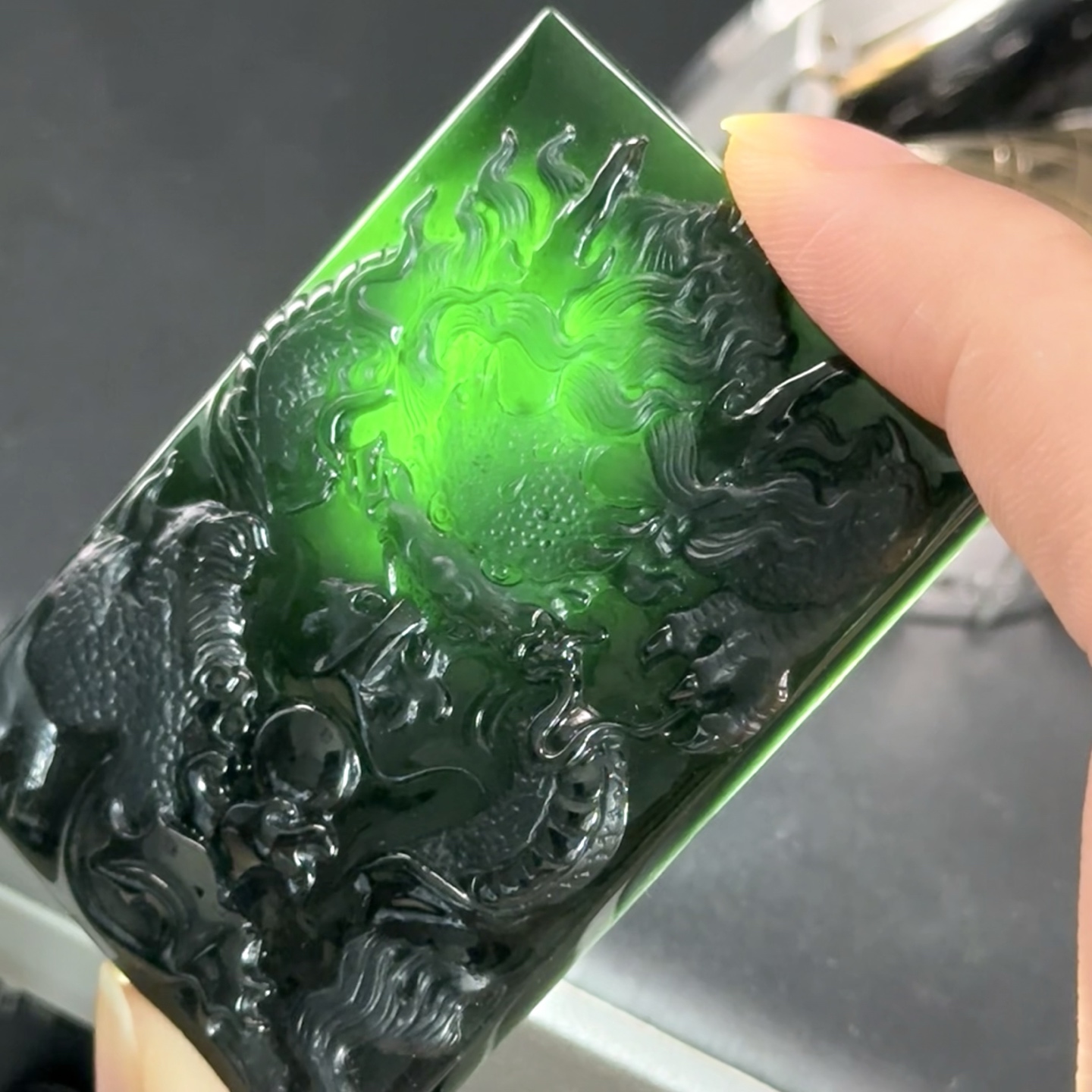 ️ 墨翠龙牌 种好色正 黑度极好 打灯通透 油性十足，61.2-40.7-8.1