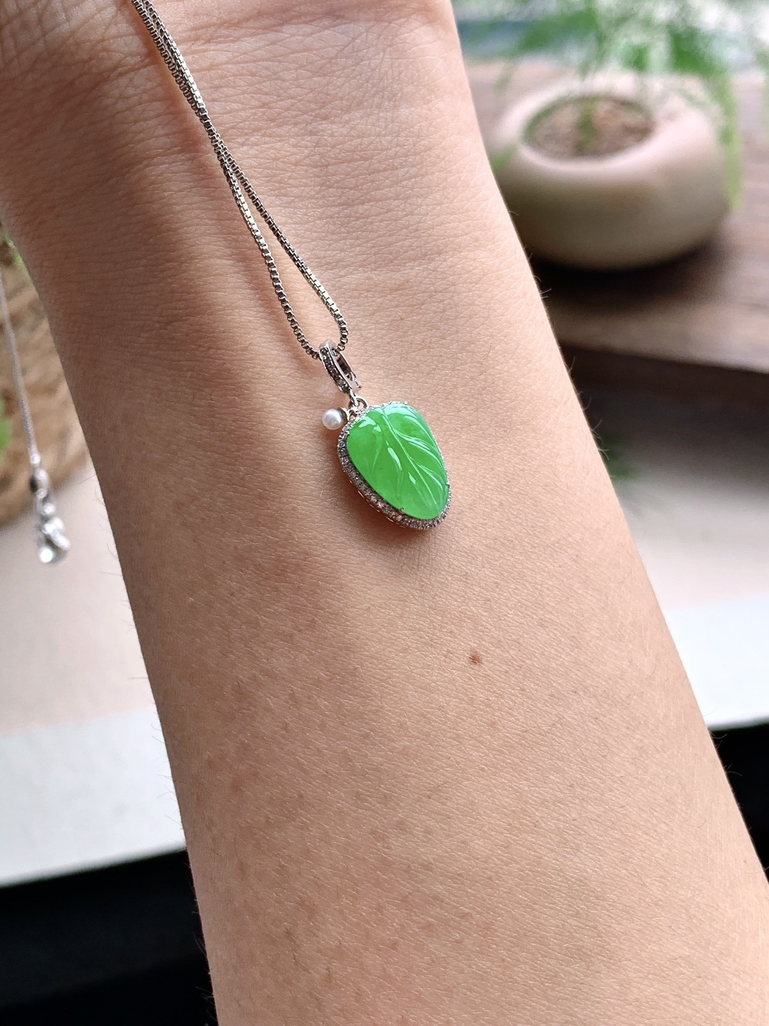 【镶嵌】️扣冰阳绿叶子树叶吊坠【说明】缅甸 18k金镶嵌 性比高【整体】21.2-9.8-4.5【