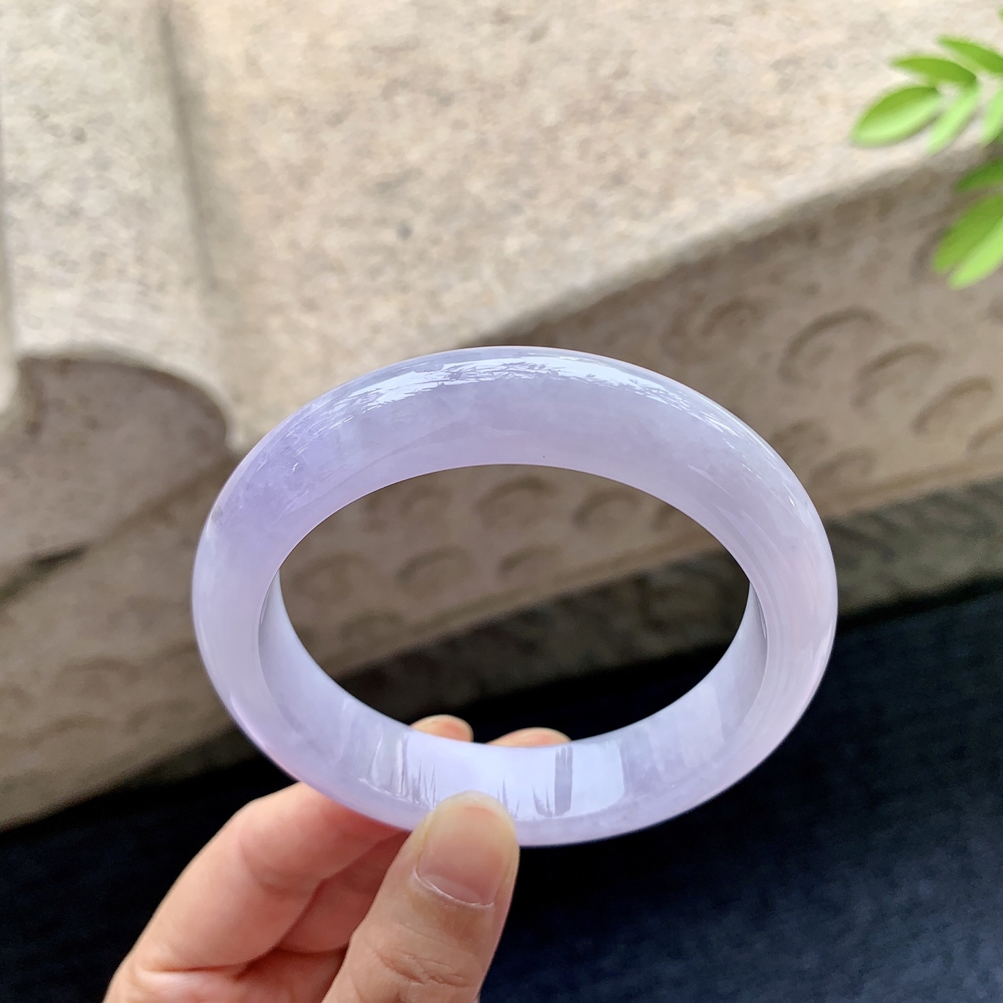 正圈58 59 圈口58.5/13.7/8.8 编码GL091412 糯冰，水润，种老，细腻，打灯有晶体结构