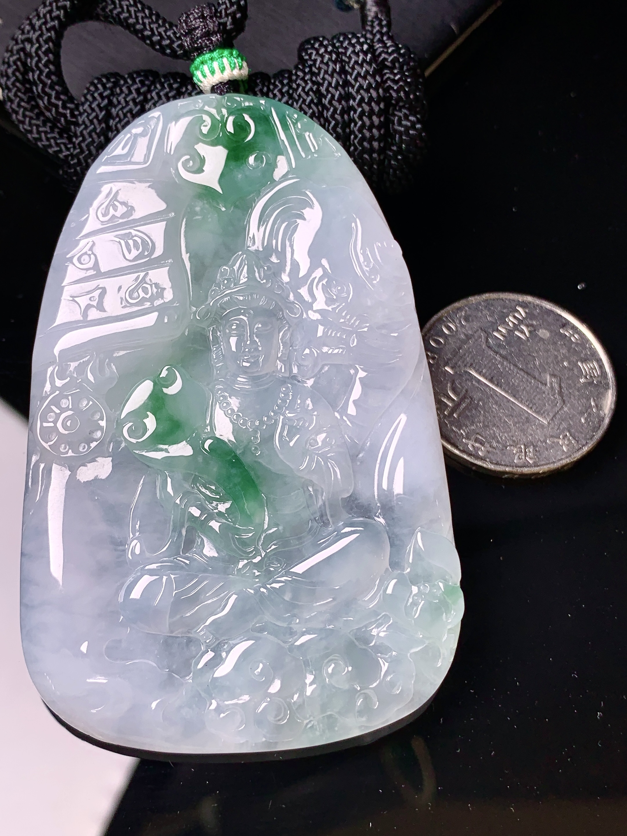 飘绿度母观音菩萨吊坠 玉质细腻 色泽艳丽清新 水润亮眼 整体尺寸71*45.8*5 a5