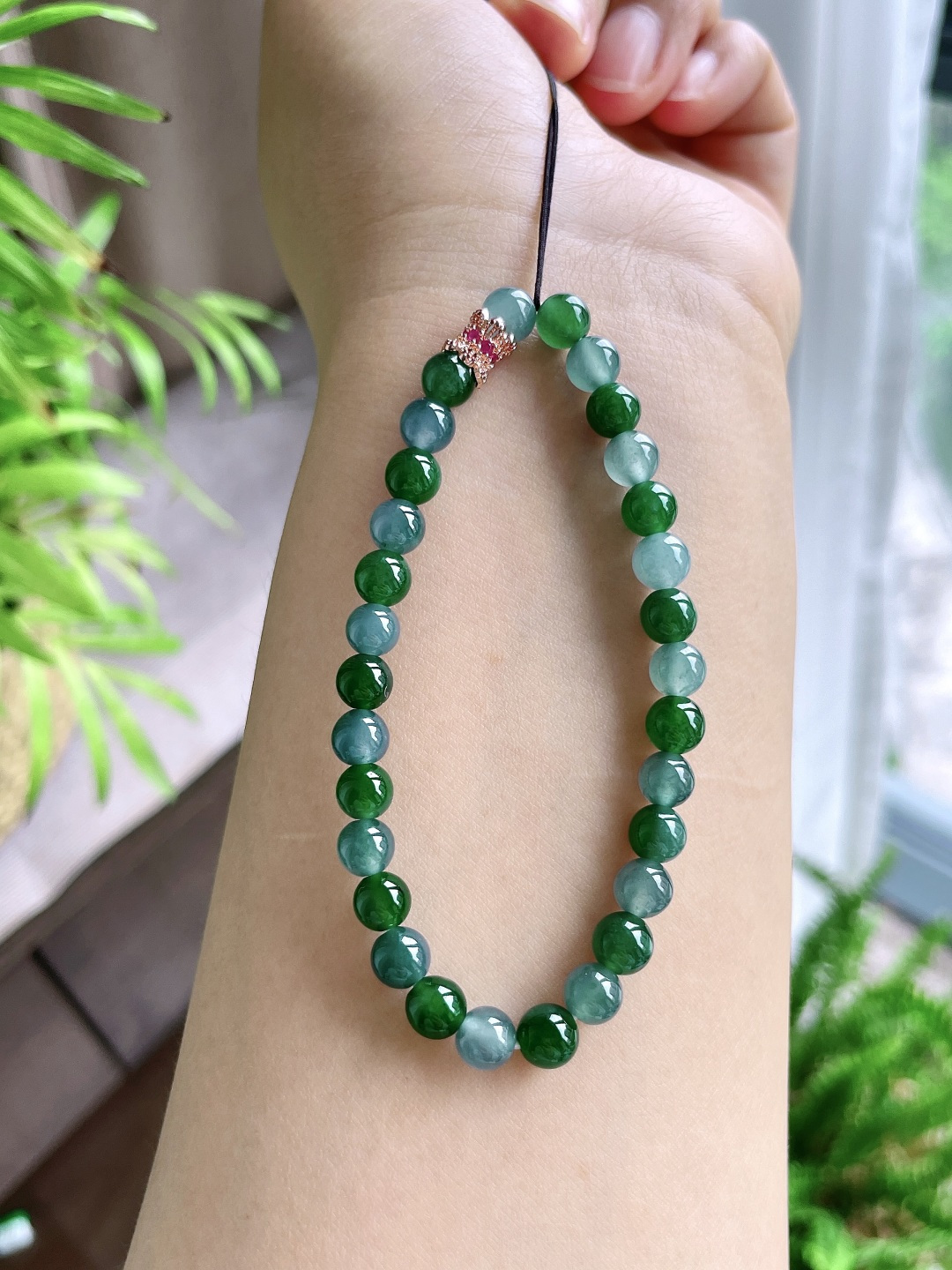【珠子】冰双彩手串圆珠珠子手串 【说明】性比高 天空蓝 晴绿 【尺寸】5.8mm 【重量】12克
