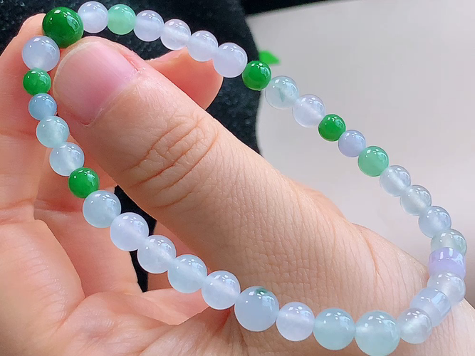 ️ 手链，尺寸取一6.0mm，包A附证书