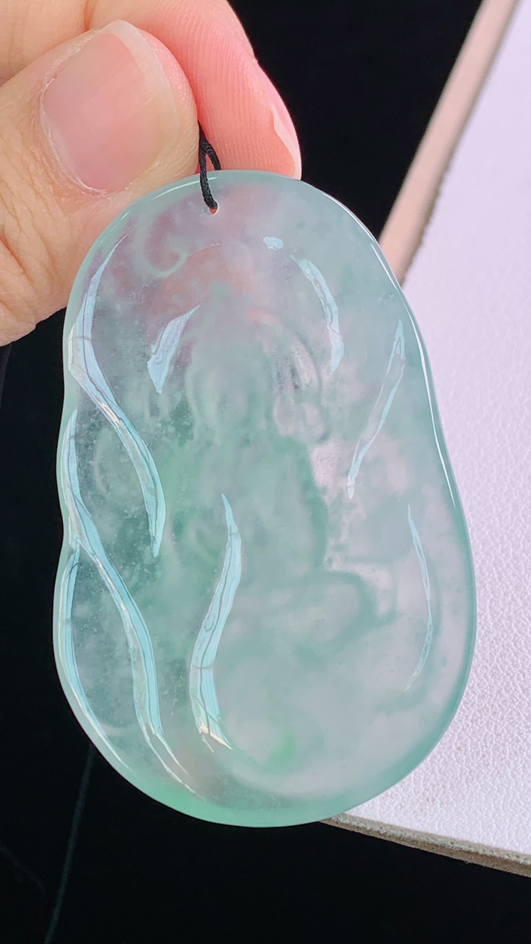 ️冰种观音，种水，晶莹剔透，无裂，尺寸:54.2-35.0-5.5mm 10