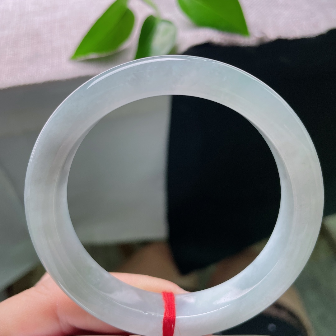 56.6/12.5/8.8，蓝底正圈，棉团，种水通透莹亮，胶感满满，经典正圈版型，上手沉静大气。ss58831a