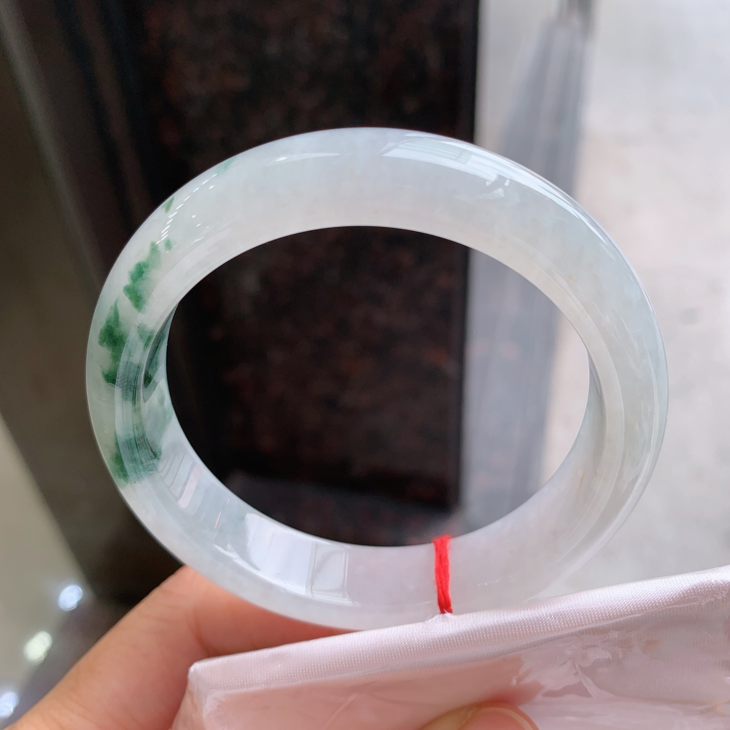 正圈飘花 微细纹 尺寸：57.3/12.9/8.3 清爽