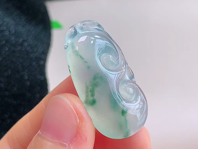 ️ 如意， 无裂，尺寸31.7-15.7-5.7mm，包A附证书