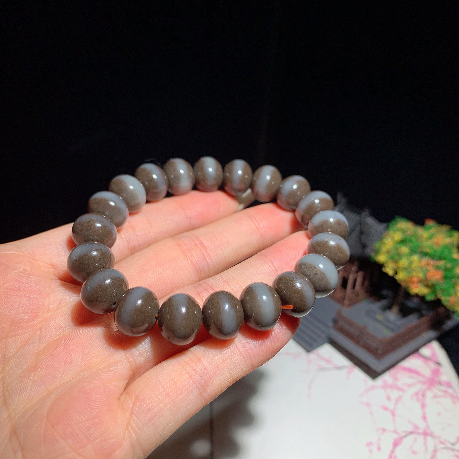 【超低价放漏】和田玉巧克力糖算盘珠手串！珠子大小1 2/10mm 玉质细腻油润 底色纯净 无裂无杂 脂粉好，品质好！zh