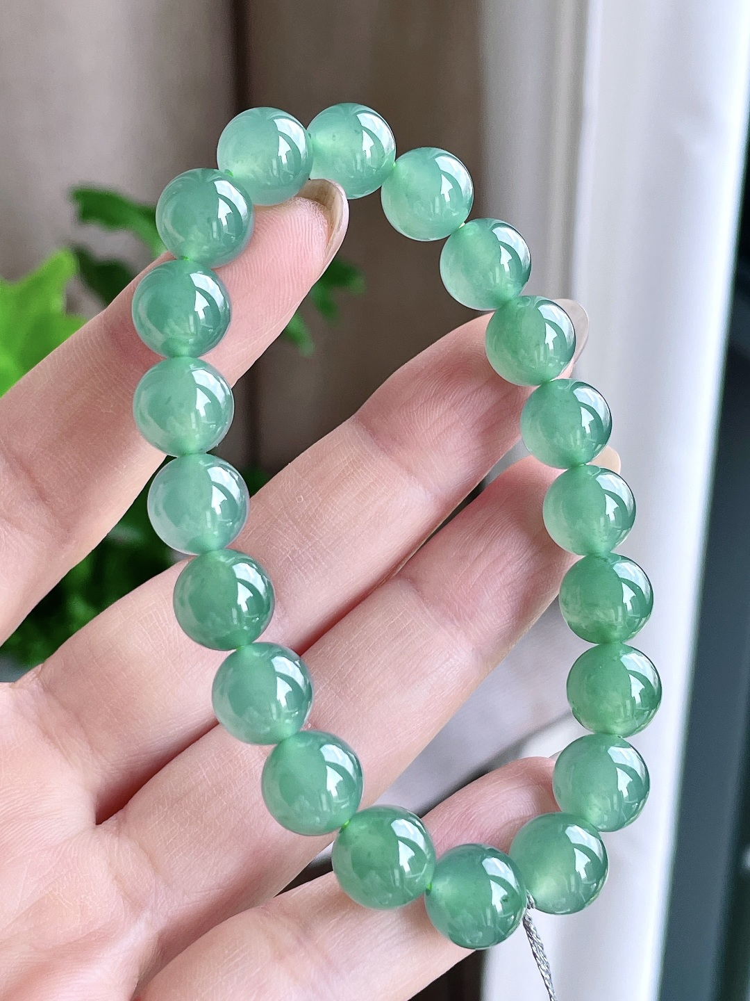 【珠子】冰晴绿手串圆珠珠子手串 【说明】 性比高 老蓝水 【尺寸】9.8mm 【重量】33.8克