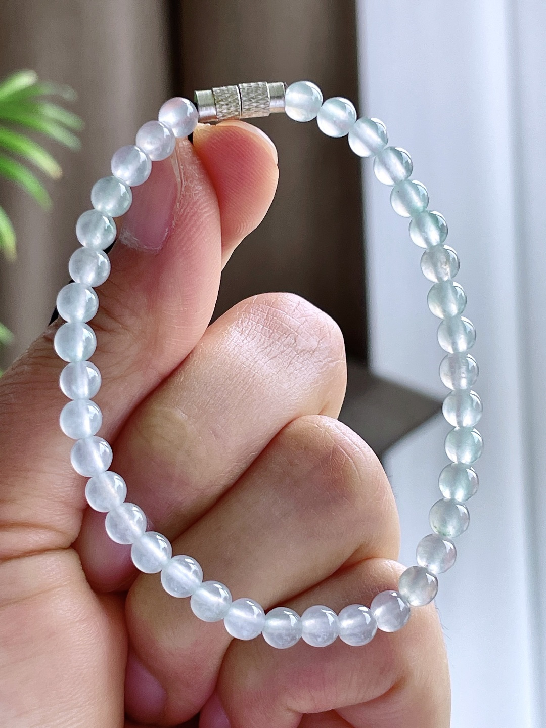 【珠子】白冰手串圆珠珠子手串 【说明】缅甸 性比高 【尺寸】4.8mm 【重量】9克