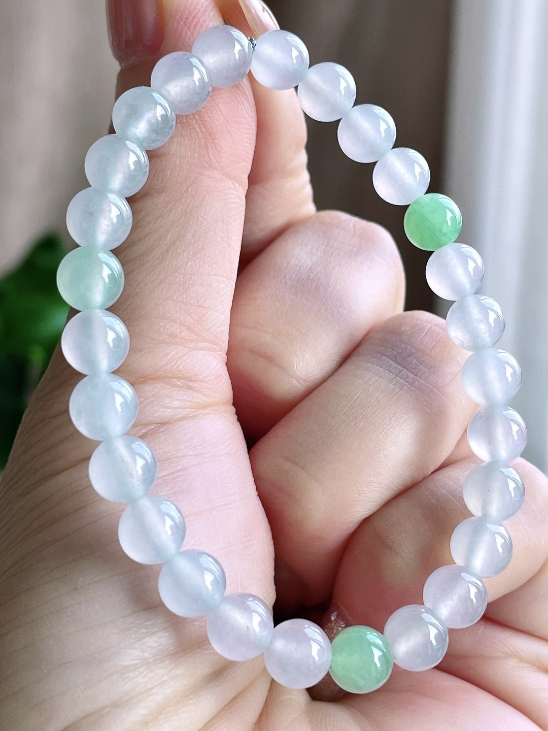 【珠子】冰双彩手串圆珠珠子手串 【说明】缅甸 性比高 白冰 【尺寸】6.6mm 【重量】15克