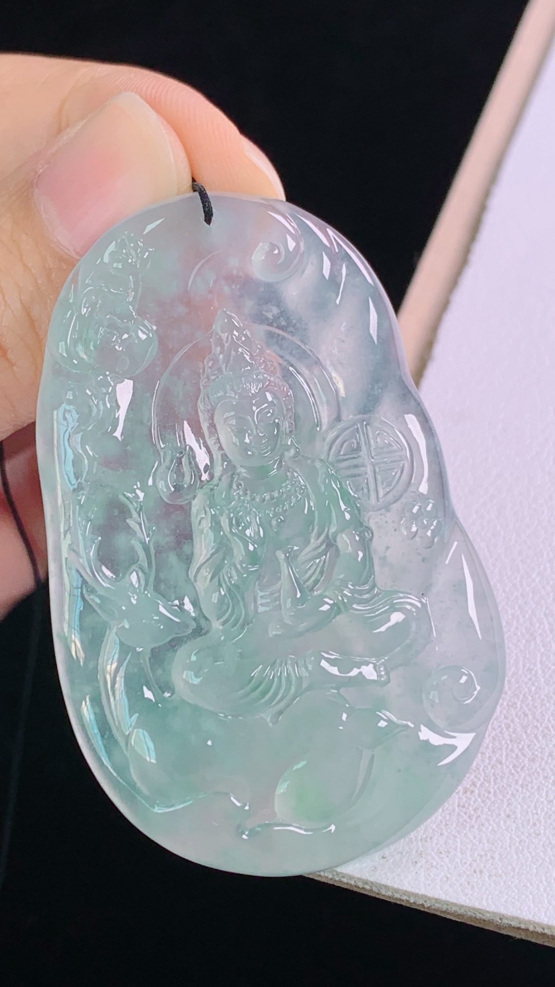 ️冰种观音，种水，晶莹剔透，无裂，尺寸:54.2-35.0-5.5mm 10
