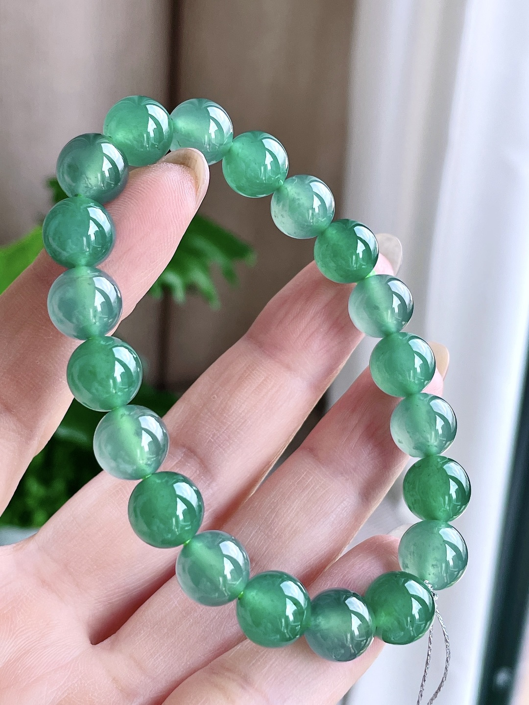 【珠子】冰晴绿手串圆珠珠子手串 【说明】 性比高 老蓝水 【尺寸】9.8mm 【重量】33.8克