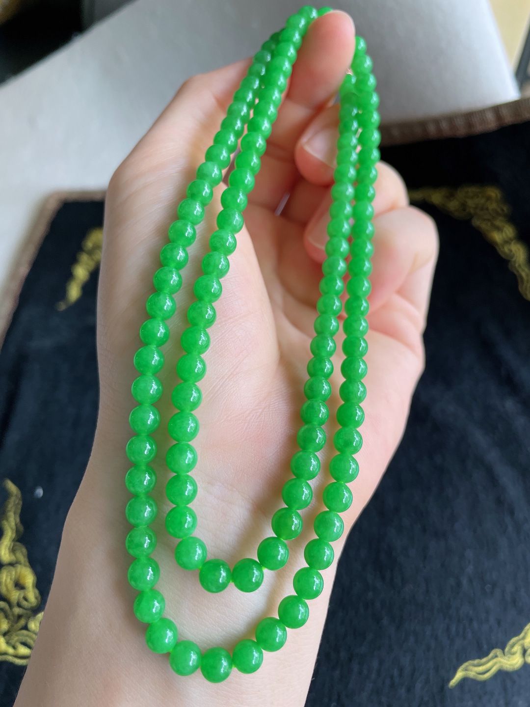 缅甸天然翡翠A货，老坑冰满绿项链，尺寸：5.2mm116颗。【编2739】