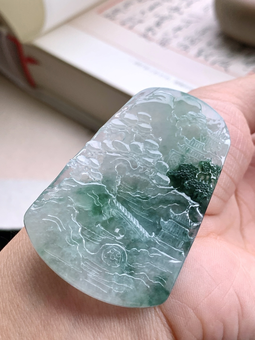 【裸石】️冰种飘花山水牌大山水牌吊坠 【说明】缅甸 性比高 【尺寸】58-37-5.8 【重量】29.7克