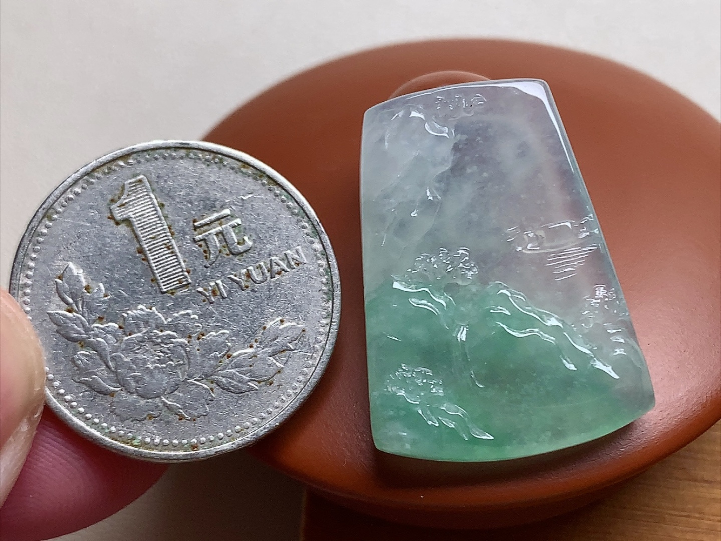 ️ 冰种飘色山水牌 色泽漂亮，起胶感，尺寸28.5*21*5